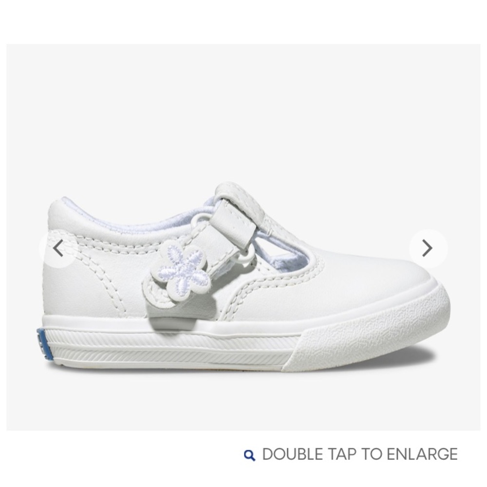 Keds Daphne T-strap leather sneaker -size 4M